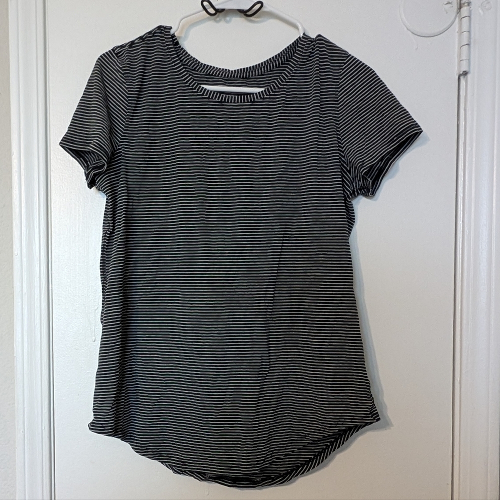 Lululemon Athletica Gray Short Sleeve Tee
